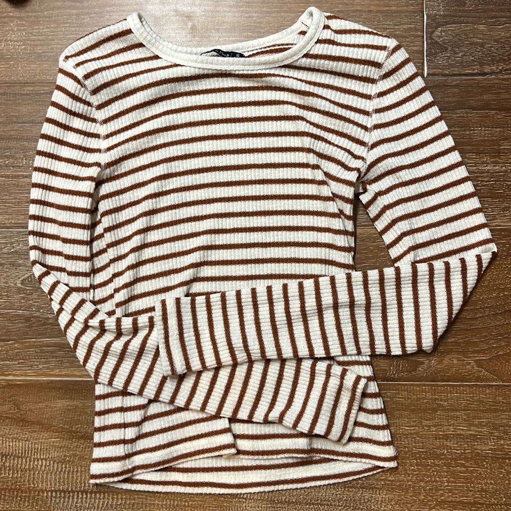 Abercrombie and Fitch Women’s long sleeve shirt